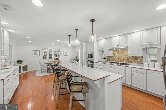 174 COLDSTREAM DR, Berwyn, PA 19312