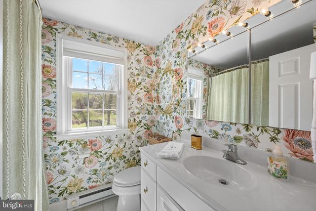 174 COLDSTREAM DR, Berwyn, PA 19312