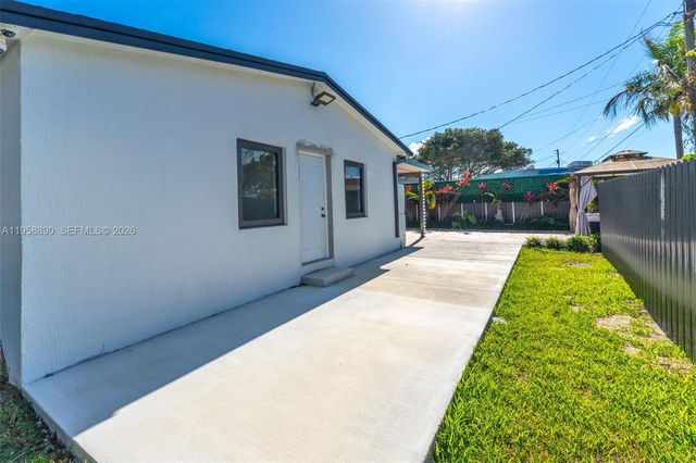 20000 Eagle Nest Rd 1, Cutler Bay, FL 33189