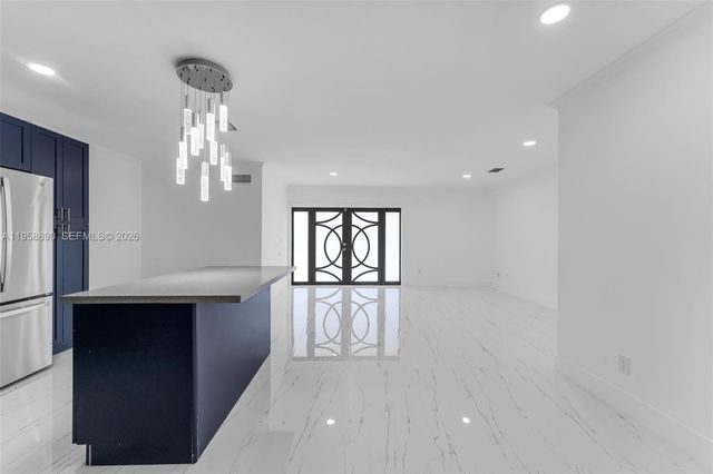 20000 Eagle Nest Rd 1, Cutler Bay, FL 33189