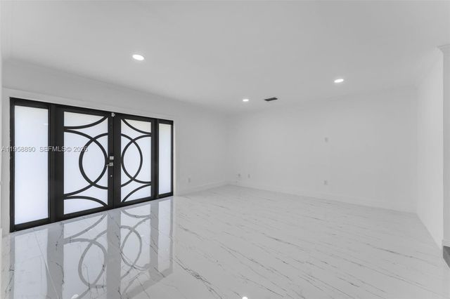 20000 Eagle Nest Rd 1, Cutler Bay, FL 33189