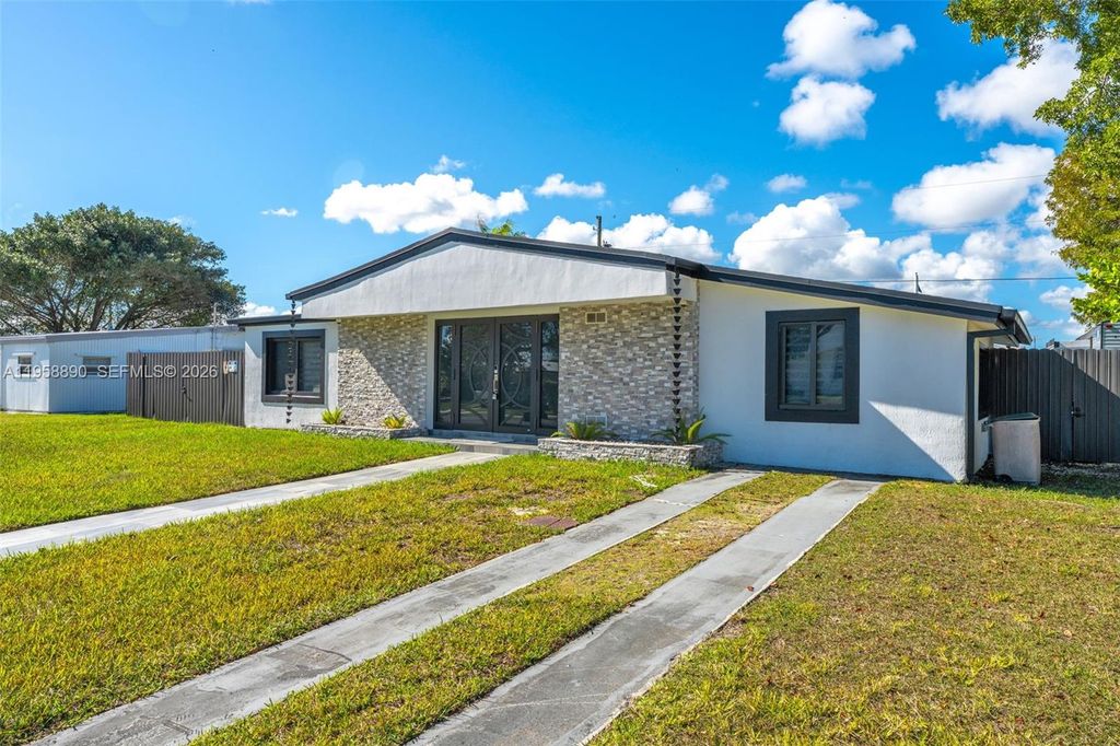 20000 Eagle Nest Rd 1, Cutler Bay, FL 33189