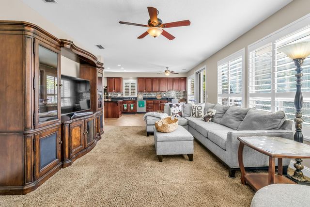 249 Cantamar Ct, Roseville, CA 95747