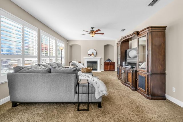 249 Cantamar Ct, Roseville, CA 95747