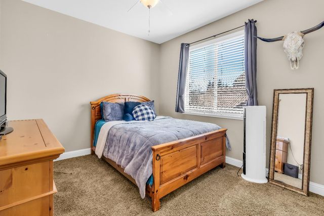 249 Cantamar Ct, Roseville, CA 95747