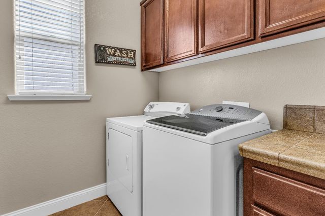 249 Cantamar Ct, Roseville, CA 95747