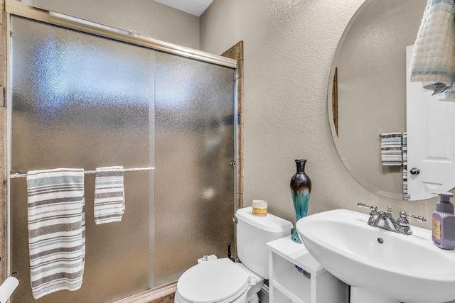 249 Cantamar Ct, Roseville, CA 95747