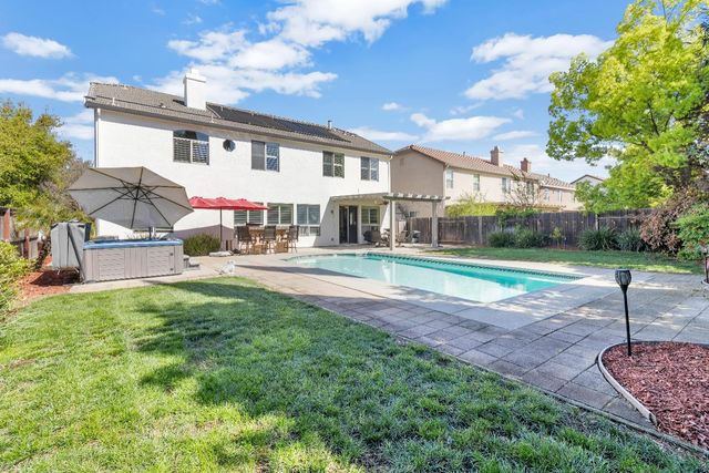 249 Cantamar Ct, Roseville, CA 95747