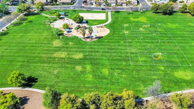 249 Cantamar Ct, Roseville, CA 95747