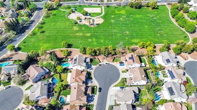 249 Cantamar Ct, Roseville, CA 95747