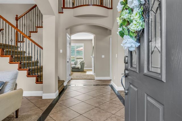 249 Cantamar Ct, Roseville, CA 95747