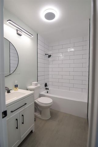 8356 NW 37th Pl E-9, Sunrise, FL 33351