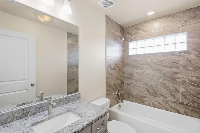 2928 DEVONSHIRE STREET, Deltona, FL 32738