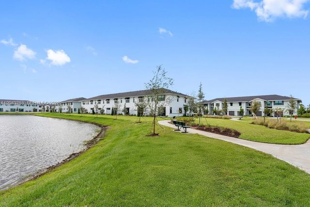 13138 SW Valletta Way, Port St Lucie, FL 34987
