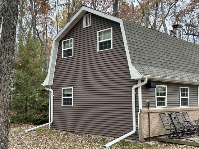 W12330 E BEDORA COURT, Stephenson, WI 54114