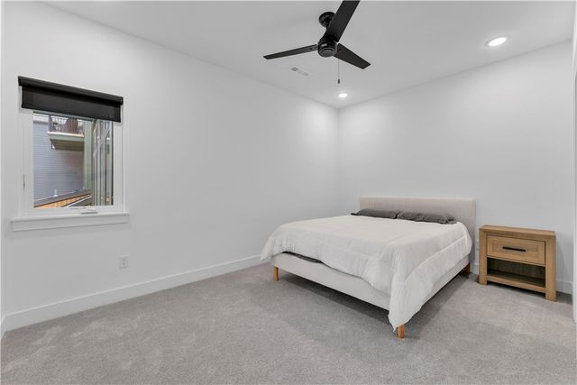 2972 N Old Missouri Road, Fayetteville, AR 72703