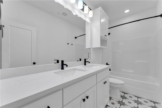 2972 N Old Missouri Road, Fayetteville, AR 72703