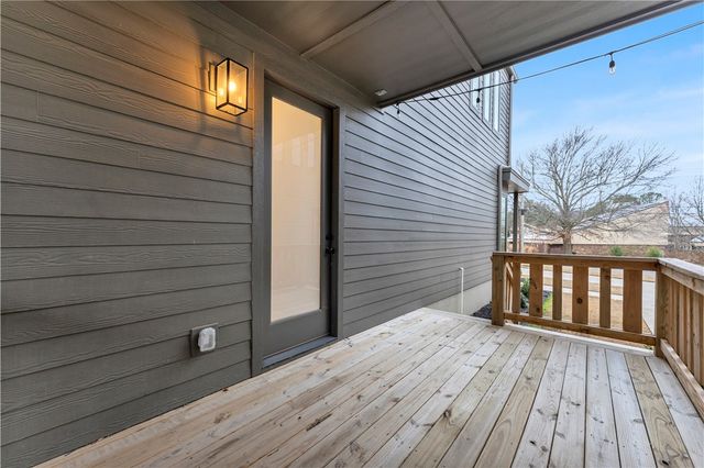 2972 N Old Missouri Road, Fayetteville, AR 72703