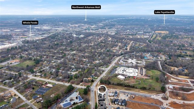 2972 N Old Missouri Road, Fayetteville, AR 72703