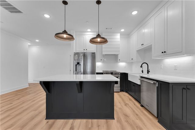 2972 N Old Missouri Road, Fayetteville, AR 72703