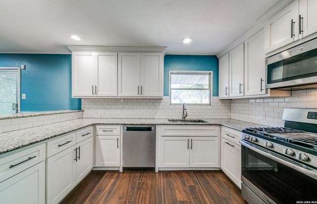 242 Windcrest, Windcrest, TX 78239