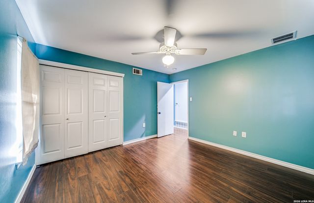 242 Windcrest, Windcrest, TX 78239