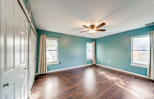 242 Windcrest, Windcrest, TX 78239