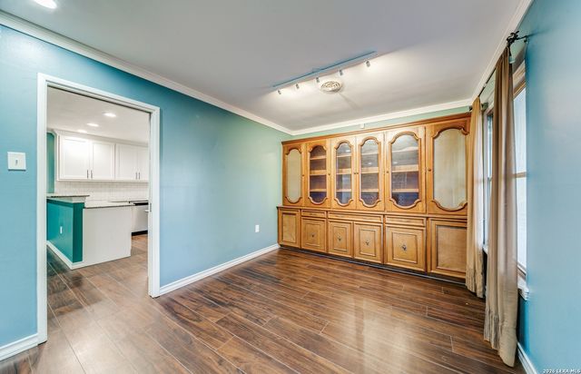 242 Windcrest, Windcrest, TX 78239