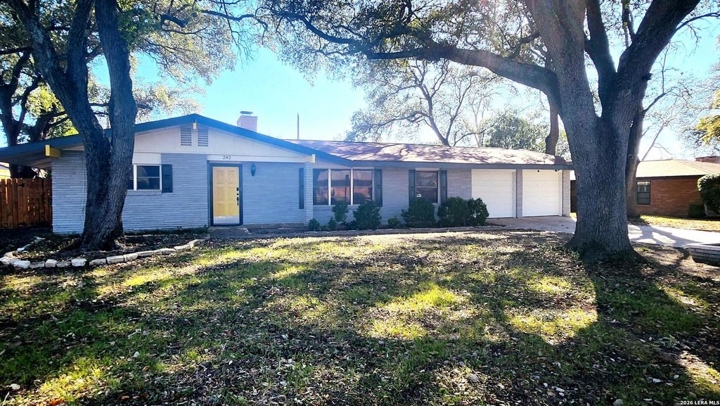 242 Windcrest, Windcrest, TX 78239