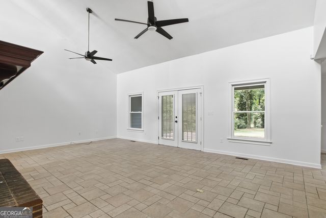 41 Lorraine Valley, Winder, GA 30680
