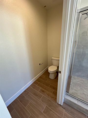 2822 E Corteza Drive, Fresno, CA 93730