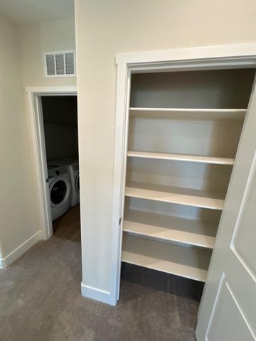 2822 E Corteza Drive, Fresno, CA 93730