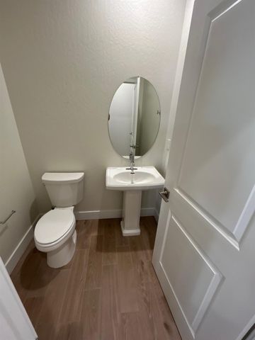 2822 E Corteza Drive, Fresno, CA 93730