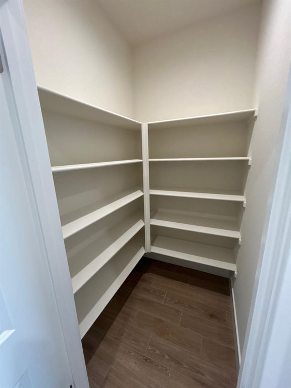 Image 15 of property listing at 2822 E Corteza Drive, Fresno, CA 93730