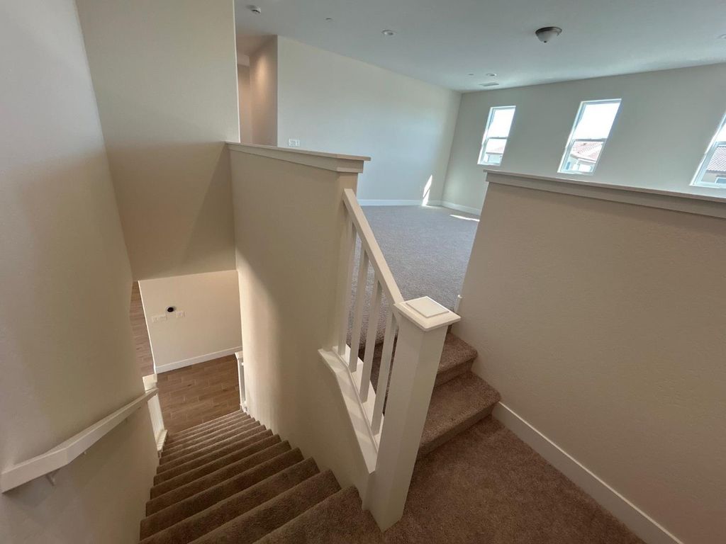 Image 16 of property listing at 2822 E Corteza Drive, Fresno, CA 93730