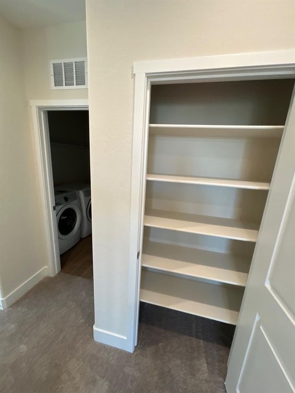Image 24 of property listing at 2822 E Corteza Drive, Fresno, CA 93730