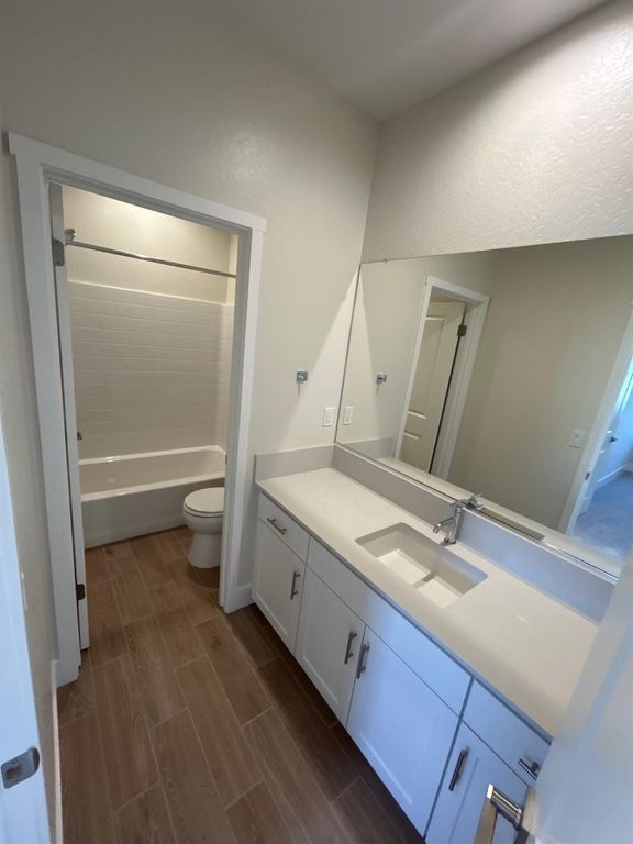 Image 28 of property listing at 2822 E Corteza Drive, Fresno, CA 93730