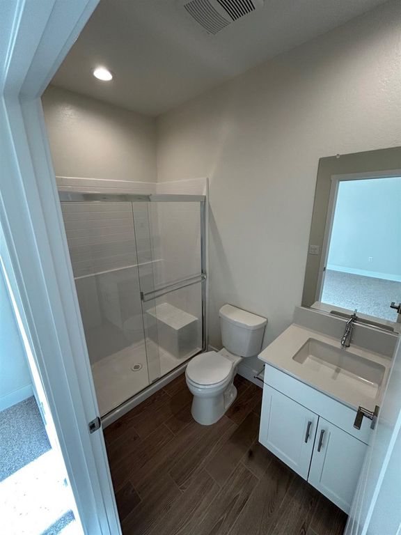 Image 4 of property listing at 2822 E Corteza Drive, Fresno, CA 93730