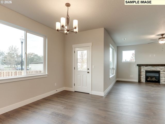 2335 E OTTER Loop 30, La Center, WA 98629