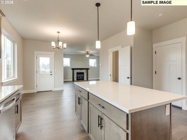 2335 E OTTER Loop 30, La Center, WA 98629