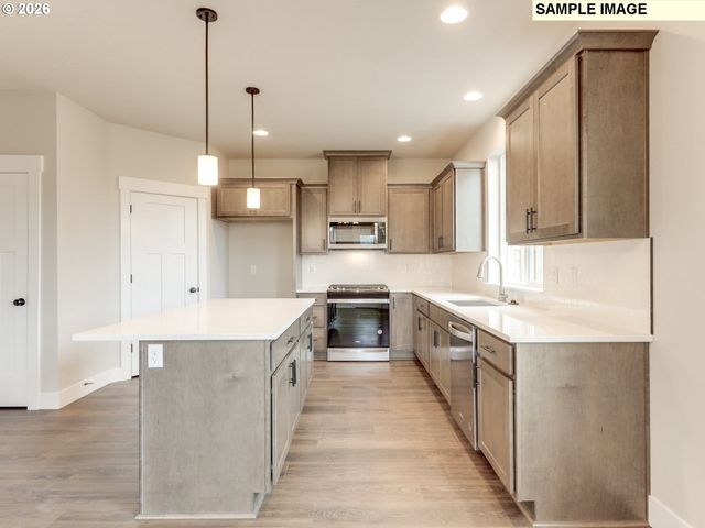 2335 E OTTER Loop 30, La Center, WA 98629