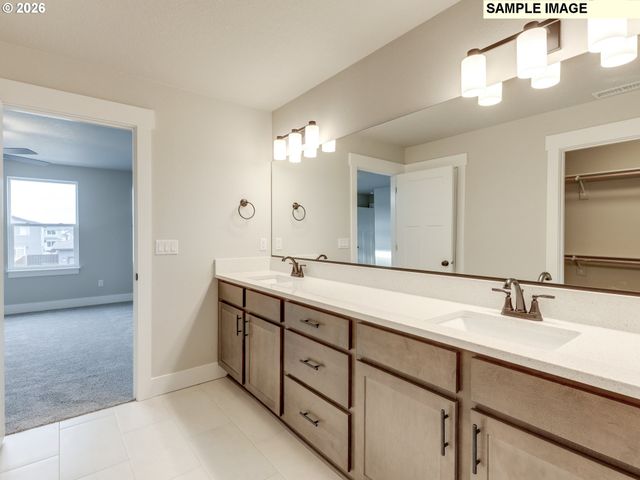 2335 E OTTER Loop 30, La Center, WA 98629