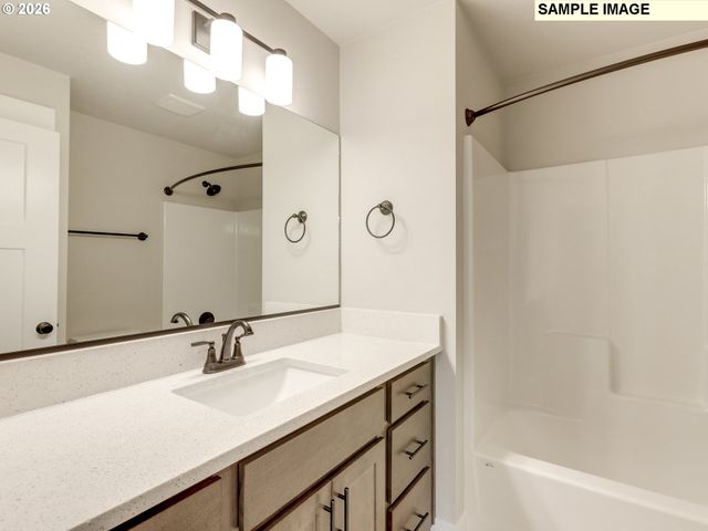 2335 E OTTER Loop 30, La Center, WA 98629