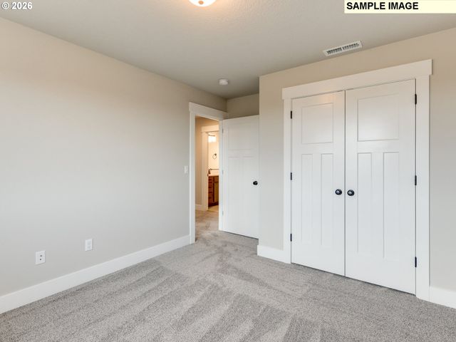 2335 E OTTER Loop 30, La Center, WA 98629