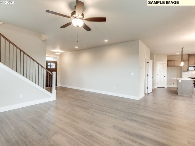 2335 E OTTER Loop 30, La Center, WA 98629
