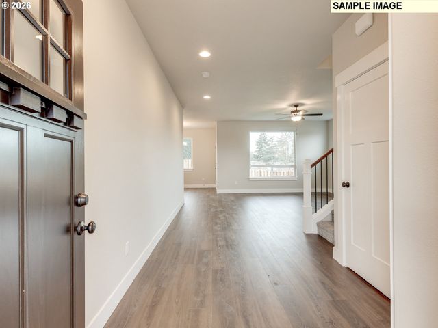 2335 E OTTER Loop 30, La Center, WA 98629