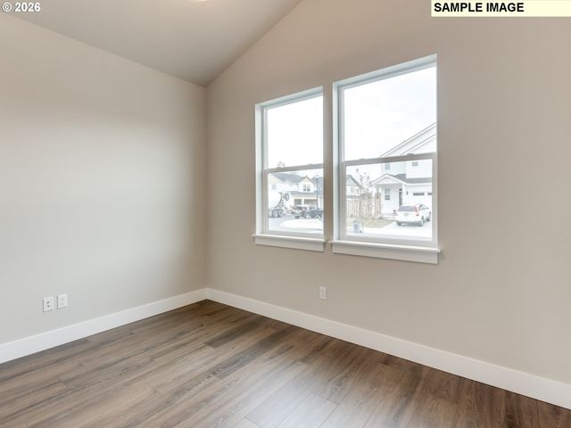 2335 E OTTER Loop 30, La Center, WA 98629