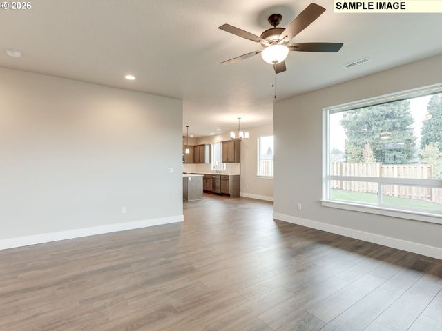 2335 E OTTER Loop 30, La Center, WA 98629