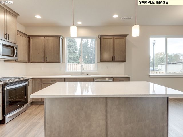 2335 E OTTER Loop 30, La Center, WA 98629