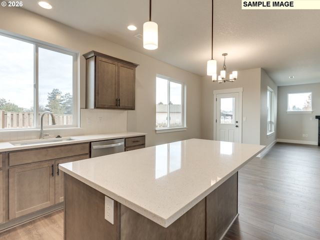 2335 E OTTER Loop 30, La Center, WA 98629
